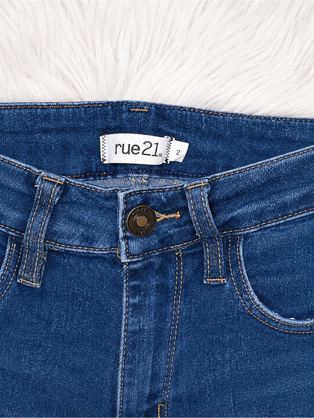 RUE21 Women’s Jeans Size 2 Dark Wash Slim Straight Cargo Pocket Denim - Picture 3 of 3